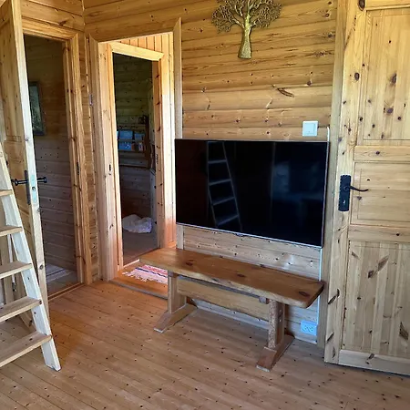 Bergtussa - Secluded Off-grid Location In Vestbygd Lodingen